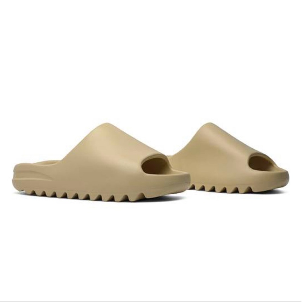 New Yeezy x adidas Slides Desert Sand. Size 9M - Picture 6 of 8
